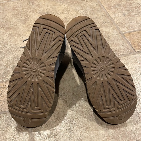 UGG CLASSIC LACE MINI CORSET RIBBON BOW BOOT - Picture 7 of 9